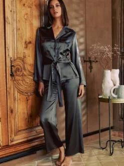 100% Seide Pyjama SOIE FANTAISIE aus Satin von Marjolaine