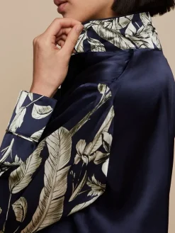 100% Seide Schlafanzug Elisabetha in ELEPHANT GARDEN nachtblau von Radice