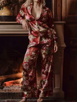 Blumenprint Stretchseidenpyjama VELVET von Marjolaine