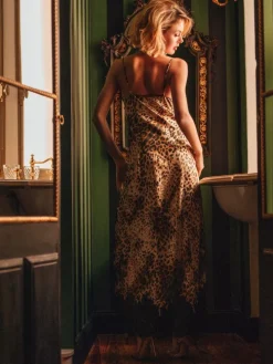 Langes Seidennegligé PUMA mit Spitze Marjolaine