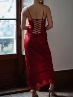 Langes Stretchseidennachthemd VELVET mit Spitze von Marjolaine