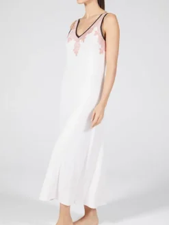 LAST PIECE Modal Neglige mit Spitze lang ANGEL zart-rosé Größe 42 von Verdiani