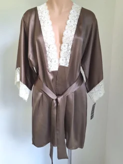 LAST PIECE Seide Kimono CHARLOTTE mokka-elfenbein Größe L / 42 von Sally Jones