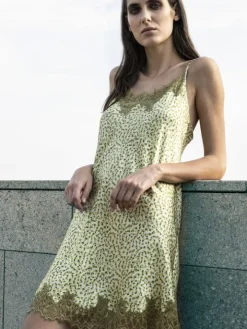 LAST PIECE Seide Neglige mit Spitze kurz Kiwi Print von Verdiani Größe 42