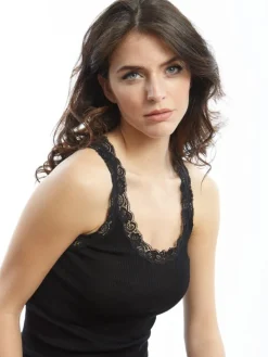 Merinowolle-Seide Unterhemd gerippt mit Calais Spitze Basic von Oscalito