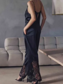 Satin Jumpsuit BELLA schwarz mit Spitze von Marjolaine