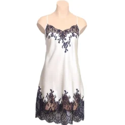 Seide Negligé CAPRICE mittellang mit Spitze Marjolaine