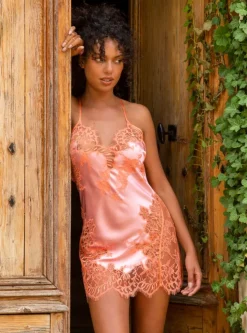Seide Neglige NYMPHE No. 3 kurz mit Spitze Marjolaine