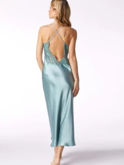 Seide Neglige PERLA arktisblau von Vivis