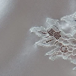 Slip ONICE mit Seide von Cotton Club nur noch in rot-schwarz