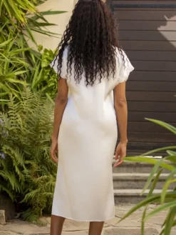 Stretchseide Nachtkleid REINE schwarz mit Spitze von Marjolaine