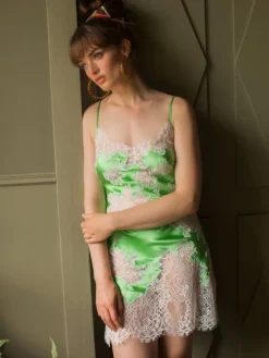 Stretchseide Negligé MELINDA mit Spitze Marjolaine