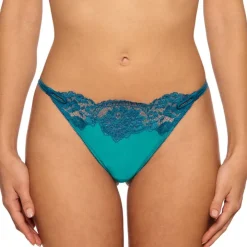 String ADRIANA von Millesia mit Spitze und Seide